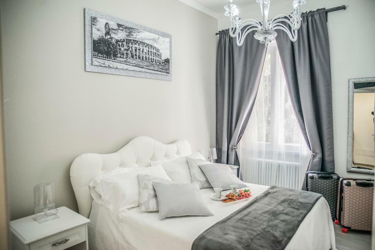 New Moon Luxury Apartment Lido di Ostia Esterno foto